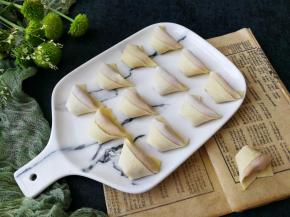 用袋子按需要装好冷冻起来，吃的时候随吃随下，很方便的