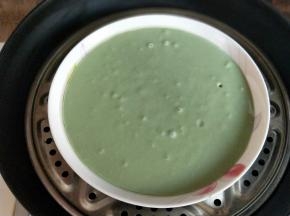 隔水蒸熟，约20分钟。