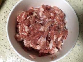 搅拌均匀，可适当加水至顺滑