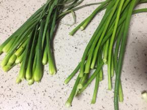 蒜苔去须径部分