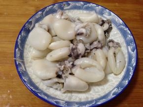 小墨斗鱼洗净