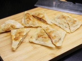 出锅之后，对角切开