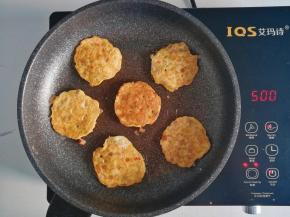 小火慢慢煎至熟透即可