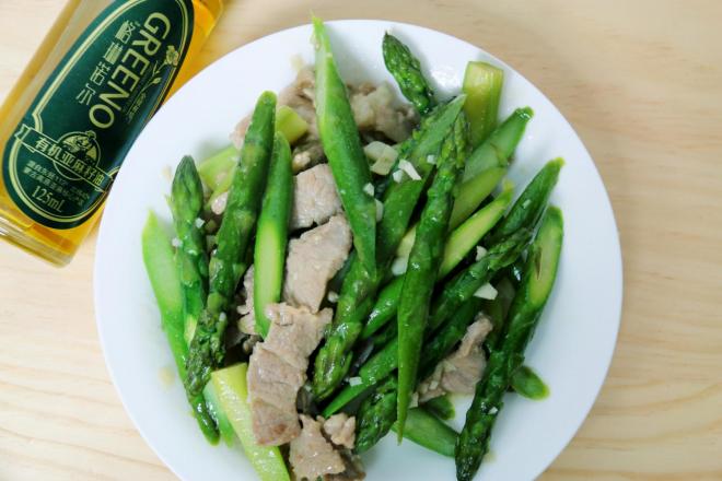芦笋炒肉片