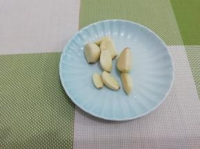 大蒜去皮