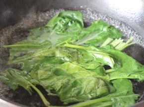 2:开水下锅焯水捞出