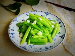出锅装盘