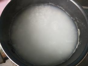 大概煮20分钟，米汤变稠。