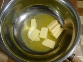 黄油切片隔水融化
