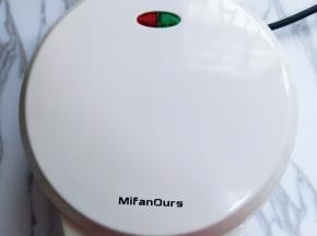 盖上盖子预热2分钟。