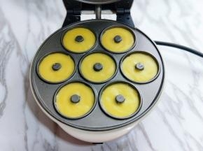 依次挤入的甜甜圈，属于半成品啦哈！