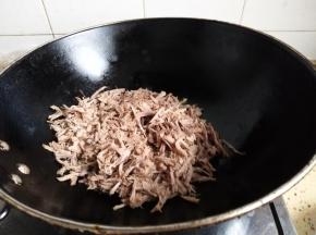 放锅里炒一下