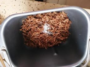 加入糖加入盐放入面包机