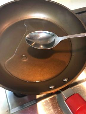 加入三汤匙白醋