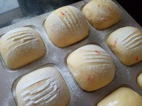 或者撒一层高粉凹个造型