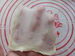 直到拉出手膜。