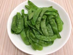 在捞出沥干水分