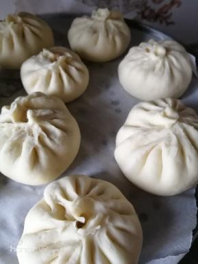 大火蒸熟后，切记不能开锅盖，一定要等待5分钟后再开锅盖