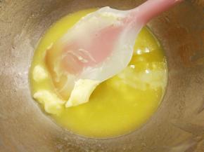 黄油隔热水融化