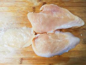 用刀横着批成三片