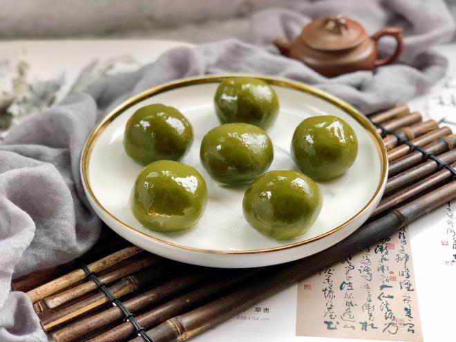 网红咸蛋黄肉松青团