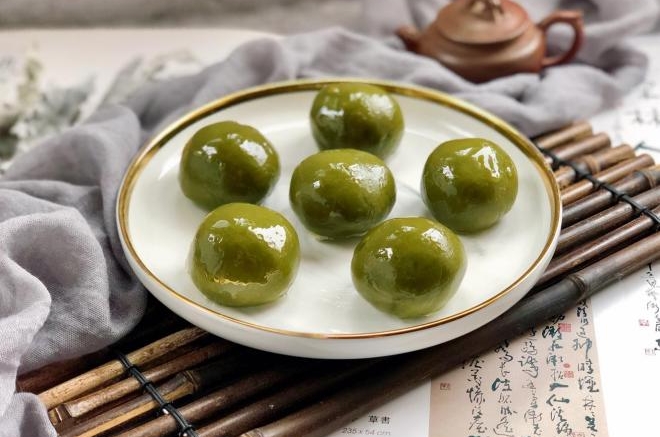 网红咸蛋黄肉松青团