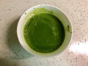 20克麦青粉加150克左右的温水调匀。