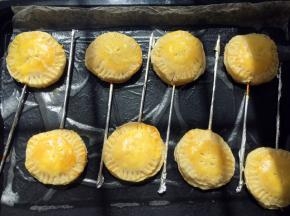 出炉放一旁凉透，取下锡纸