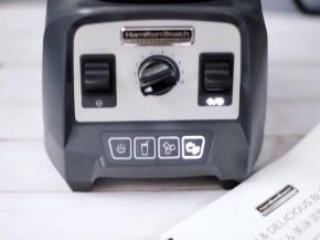 打开开关，选择“全果汁”功能键，启动开始。