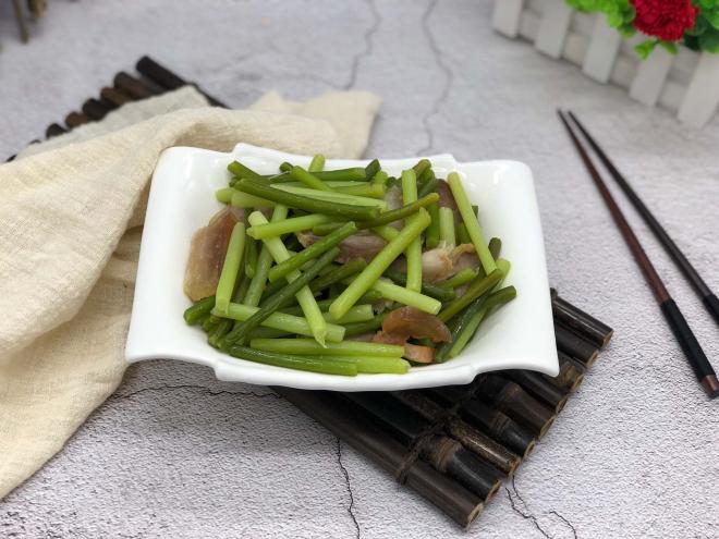 蒜苗炒咸肉
