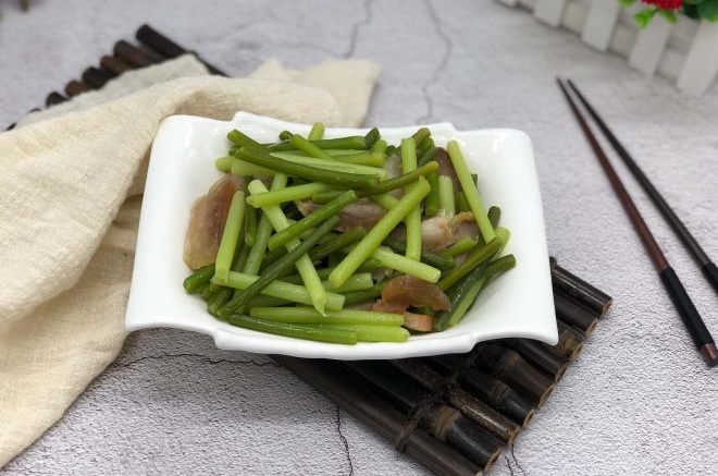蒜苗炒咸肉
