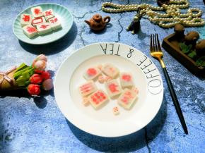 骰子纯粹应景，里面没有包馅，