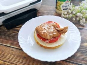 来块鸡胸肉抹上沙拉酱