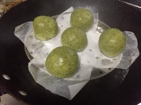 出锅青团，满屋飘香