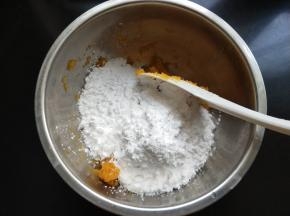 放入木薯粉。