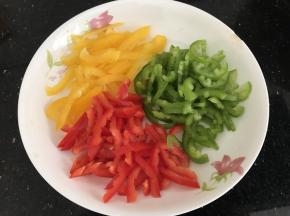 彩椒全部切丝