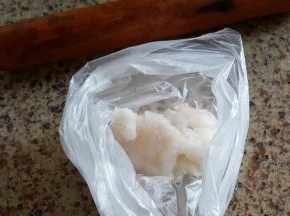 这是压好的山药泥尽量压得细腻一些。