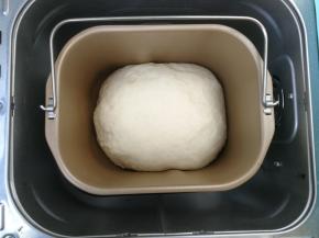 大约50分钟，面团发酵至两倍大