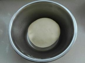 揉成光滑面团
