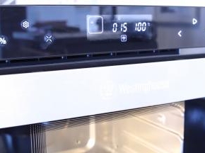 启动西屋蒸汽烤箱，水箱装入矿泉水，设置为蒸汽功能，时间设置为15分钟