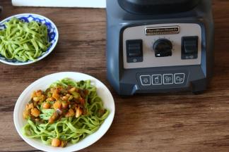 配上自己喜欢的卤子即可