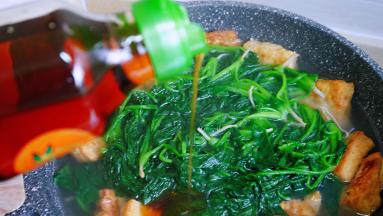 关火，淋入香油