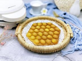 在家使用 华夫饼机器DIY制作香港鸡蛋仔，营养，卫生，食材好。