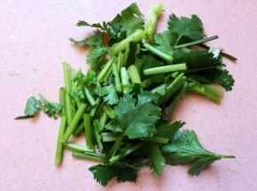香菜切段