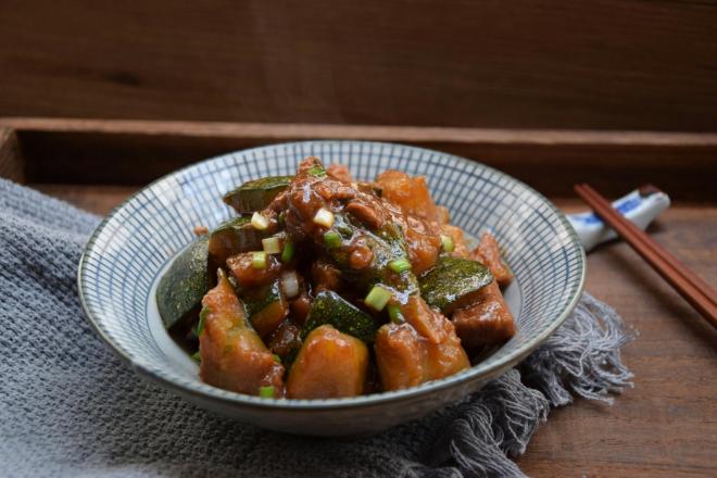 黄豆酱南瓜烧肉