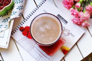 趁热喝一杯吧，细腻润滑，非常好喝！

