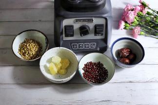 首先准备好所需要的食材。