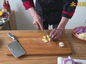 姜蒜切成片