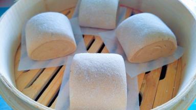 摆放蒸笼，进行发酵一会。