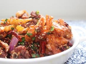 出锅后撒上葱花即可，根据个人喜好，也可不放葱花